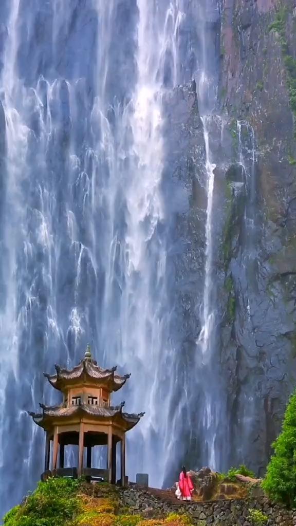 救援受困的小恐龙